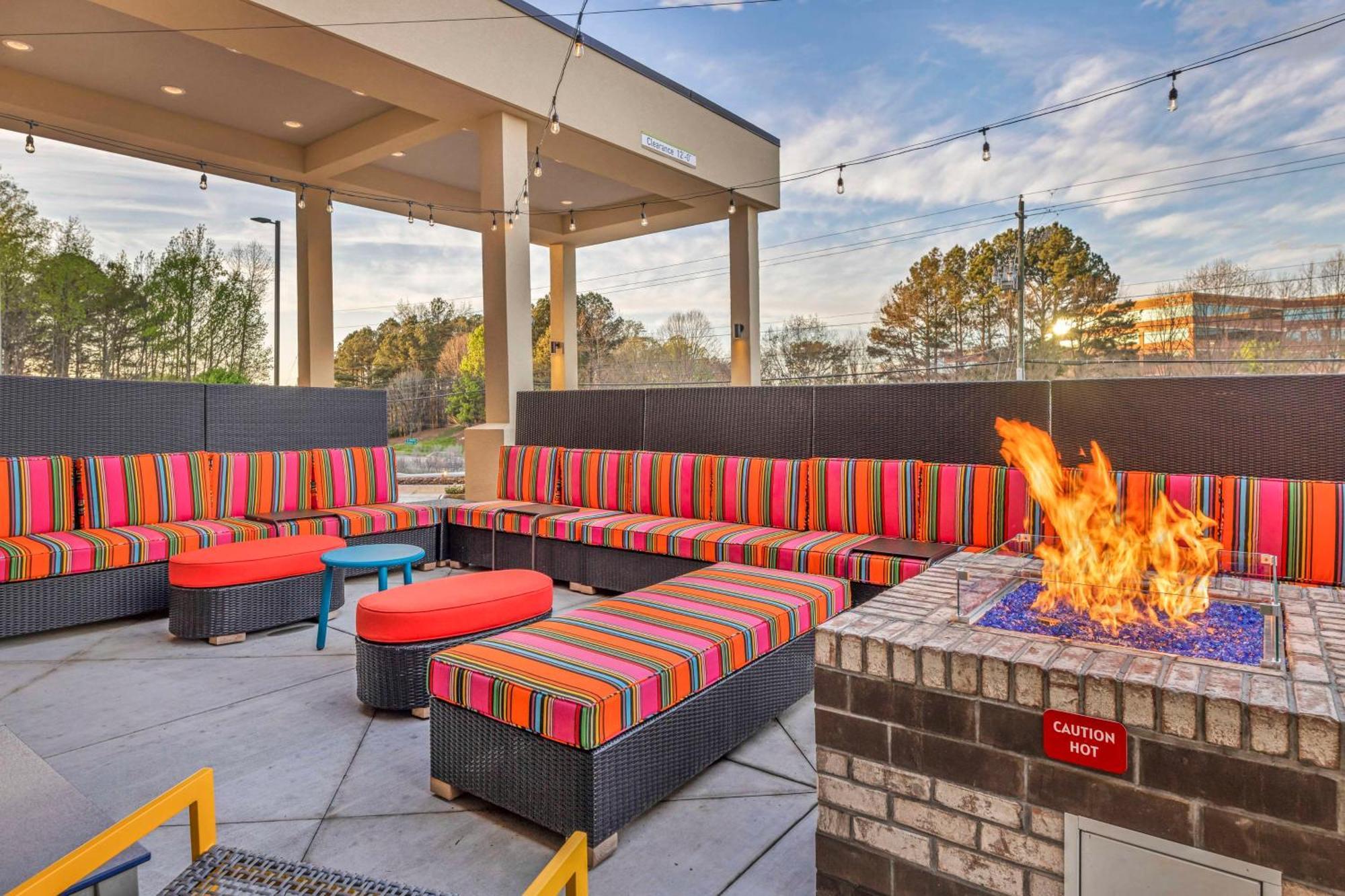 Home2 Suites By Hilton Raleigh West Lenovo Center Exterior photo